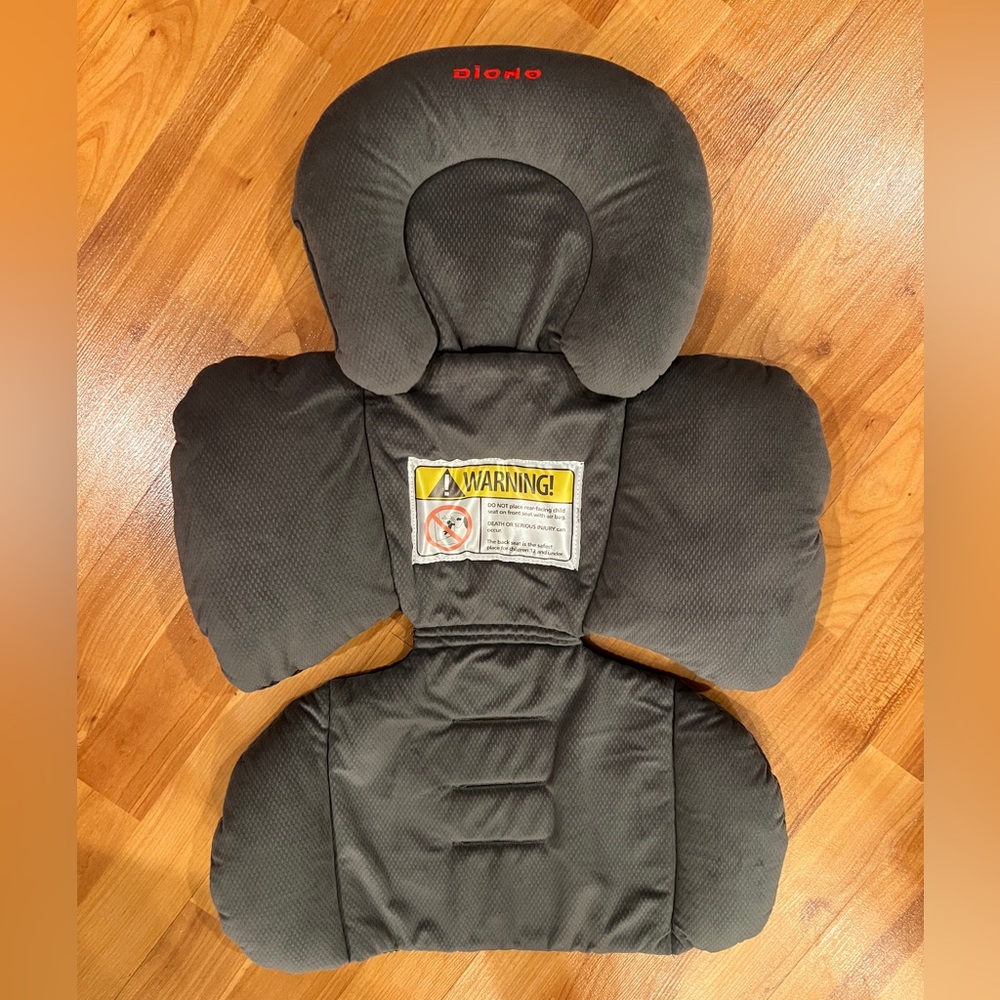 Diono infant head insert for baby car seat